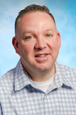 Portrait of Ross Buxbaum, NYS Licensed Real Estate Agent